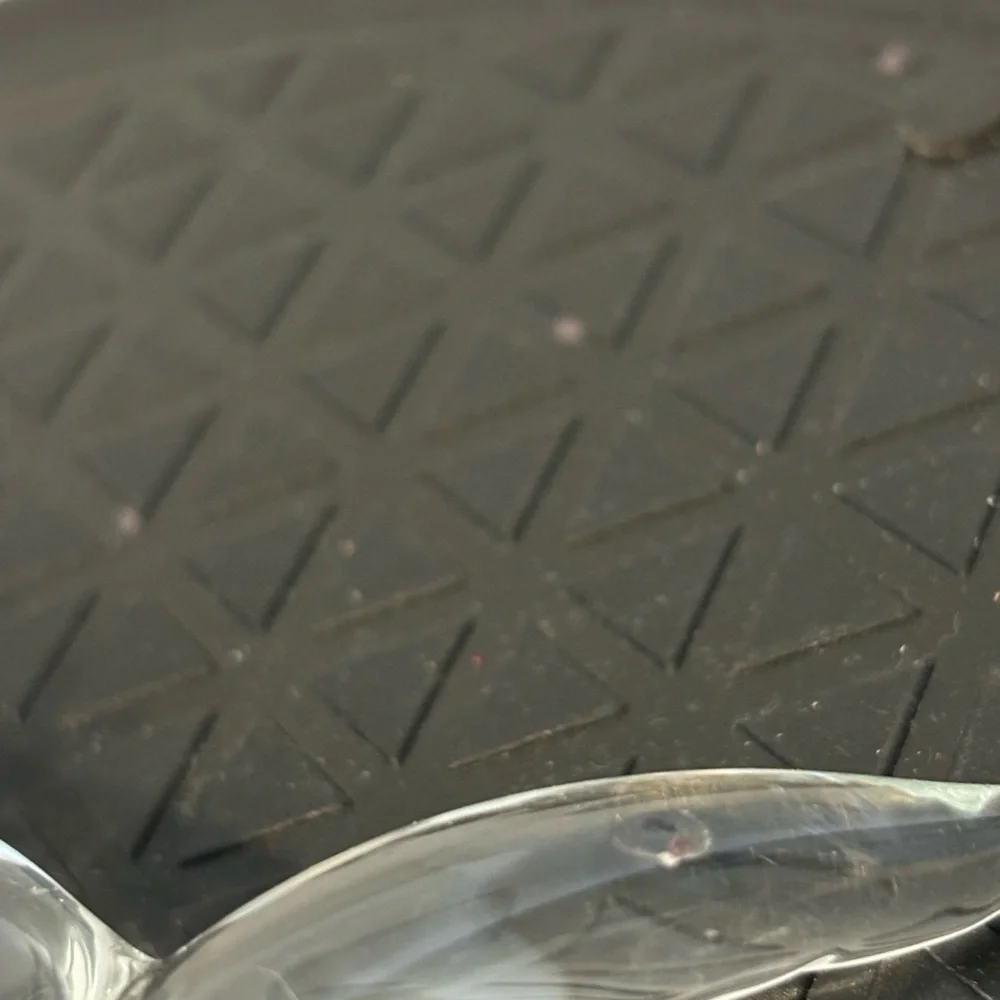 Beautiful Blown Glass Whale - Picture 6 of 8